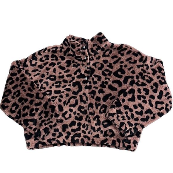Sugar & Jade Animal Print Sherpa Pullover - Picture 2 of 12